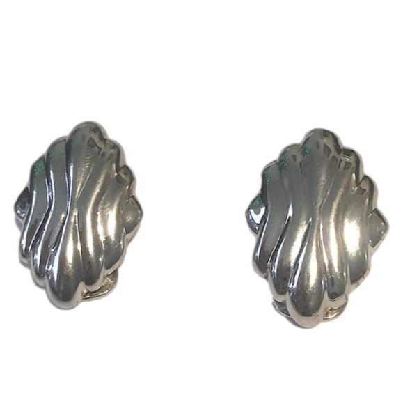 VTG Vendome By Coro Silver Tone Diamond Shapes Clip On Earrings 1.1” x .7” - Picture 1 of 5